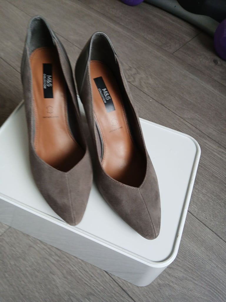 Ladies M&S leather shoes size 5