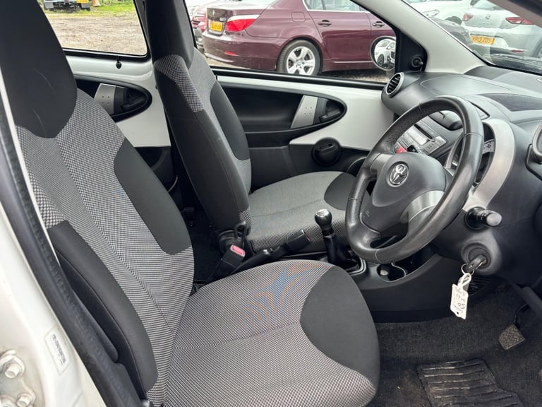 2013 Toyota AYGO 1.0 VVT-i Move 5dr HATCHBACK PETROL Manual