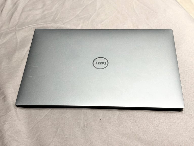 DELL XPS 13 PLUS 9320 TOUCHSCREEN LAPTOP OLED 4K I7 12 GEN,512 GB,16GB RAM,WIN 11 (CAM NOT WORKING)