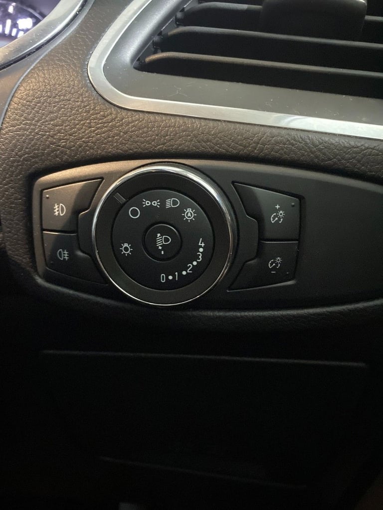 2023 Ford S-Max 2.5h Duratec Titanium MPV 5dr Petrol Hybrid CVT Euro 6 (s/s) (190 ps) MPV PETROL/...