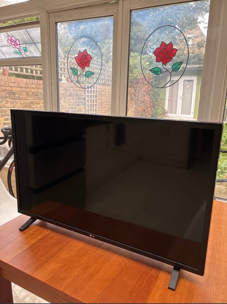 image for LG 32” (2020, Smart Full HD)