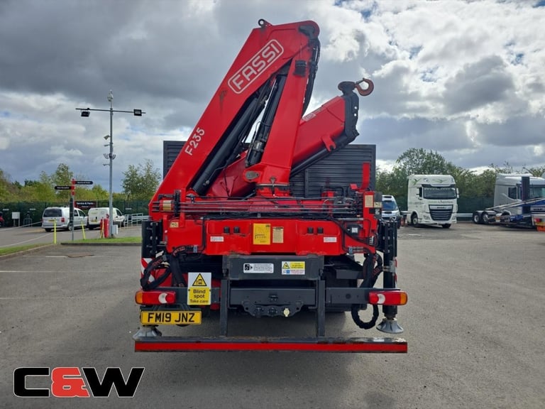 2019(19) FA LF 230 4x2 DROPSIDE REAR MOUNTED CRANE