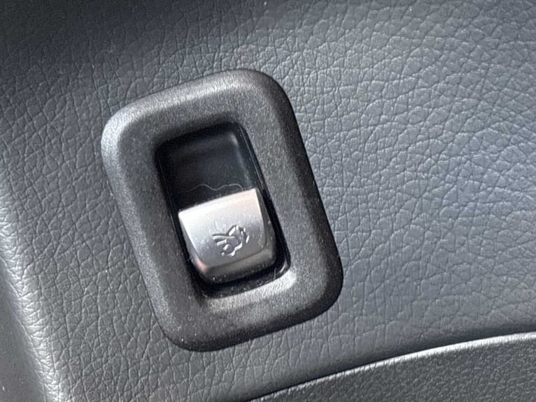 2022 Mercedes-Benz GLC GLC 300d 4Matic AMG Line Premium 5dr 9G-Tronic ESTATE DIESEL Automatic