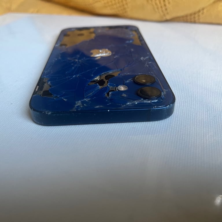 iPhone 12 64gb UNLOCKED 