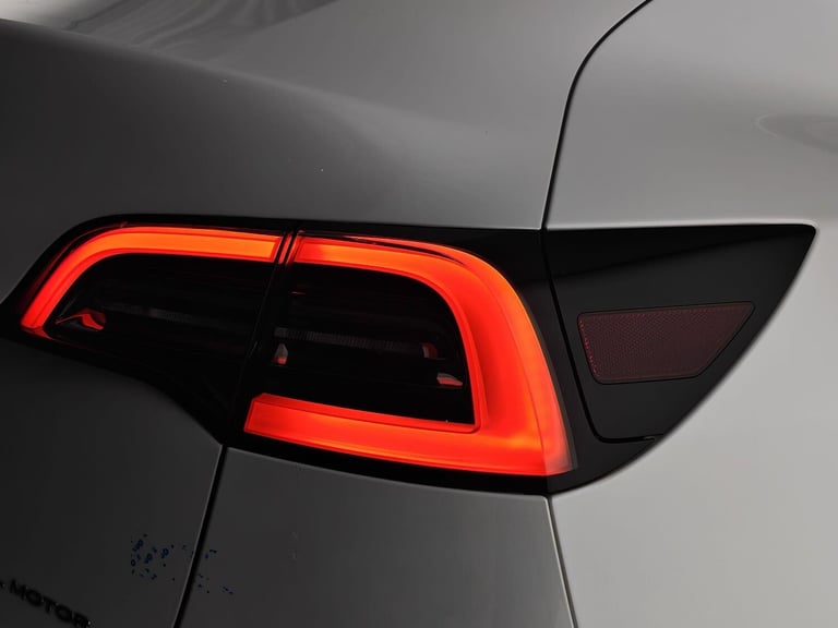 2022 Tesla Model Y (Dual Motor) Long Range Auto 4WDE 5dr MPV Electric Automatic