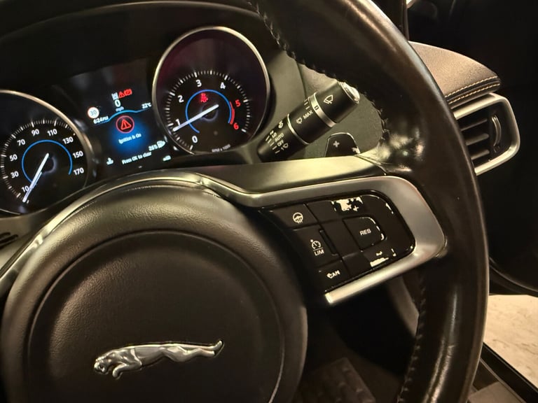 2016 Jaguar XE 2.0d R-Sport Saloon 4dr Diesel Auto AWD Euro 6 (s/s) (180 ps)