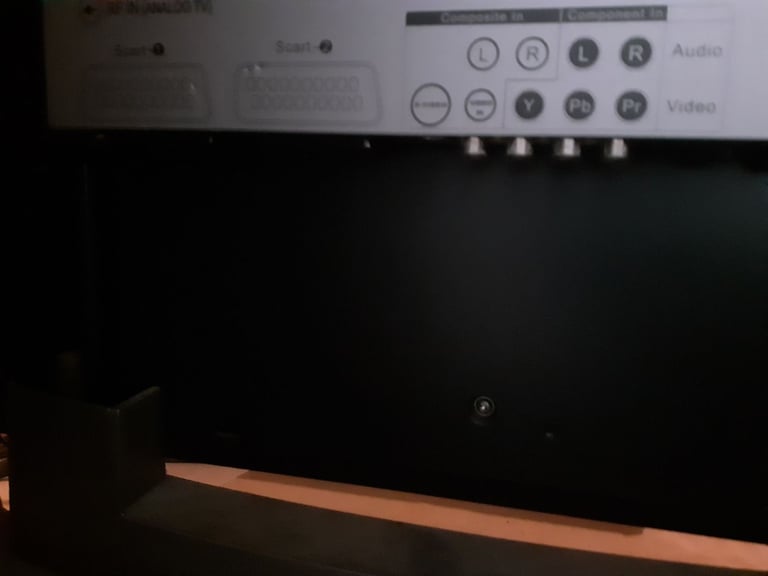 Brilliant condition Evesham  40in  tv, surround sound,  hdmi  perfect working condition.