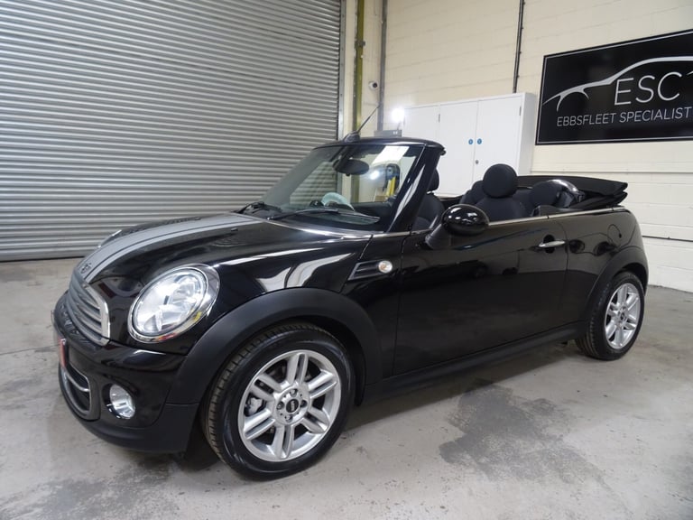 Mini Convertible 1.6 Cooper 2dr Automatic **LOW MILEAGE*ONLY 26000 MILES**