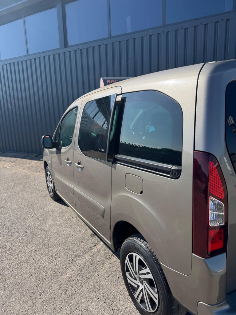 CITROEN BERLINGO 1.6 BlueHDi Feel Wheelchair Accessible Vehicle WAV 2017
