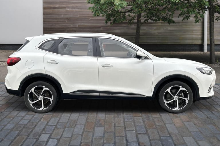 2023 MG MG HS 1.5 T-GDI PHEV SE 5dr Auto ESTATE PETROL/ELECTRIC Automatic
