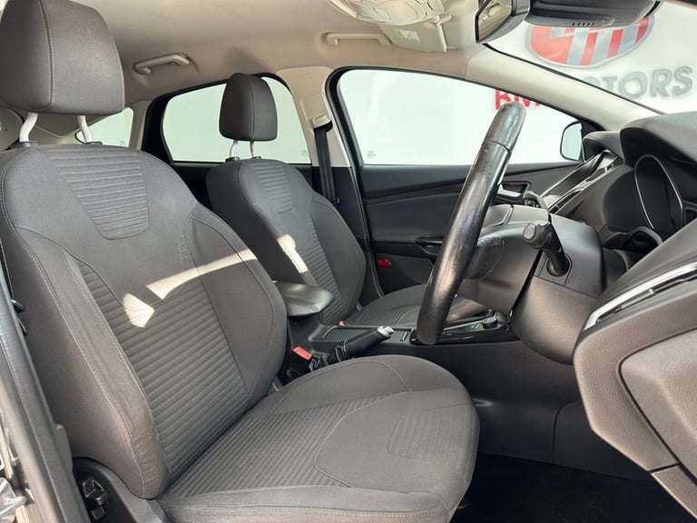 2015 Ford Focus 1.0 EcoBoost 125 Titanium 5dr HATCHBACK PETROL Manual