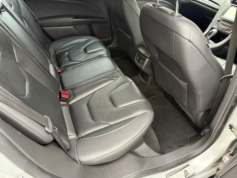 2019 Ford Mondeo 2.0 TDCI TITANIUM / 180 BHP AUTOMATIC *** LOW MILES 