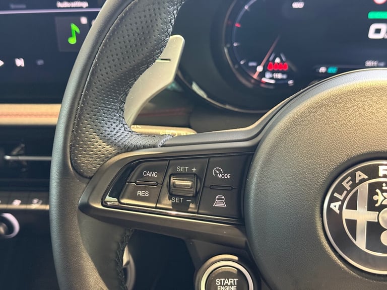 2025 Alfa Romeo Tonale 1.3 PHEV Tributo Italiano 5dr Auto Hatchback Petrol Parallel PHEV Automatic