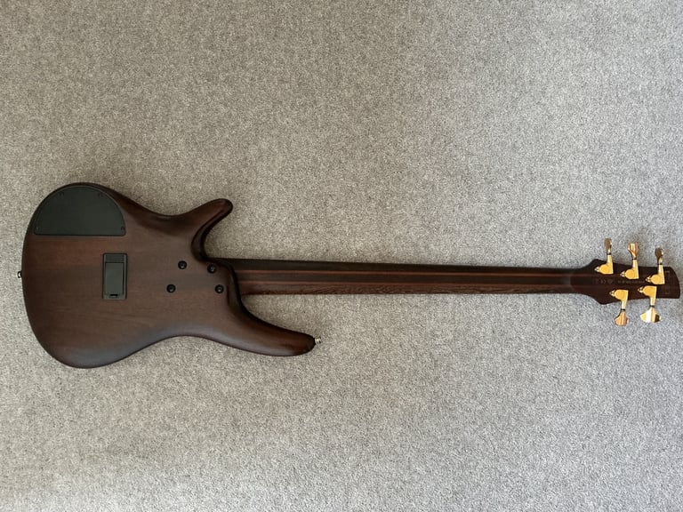 Ibanez SR1305  5 string bass guitar