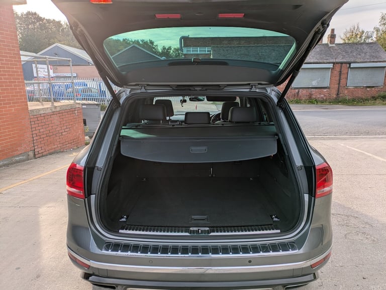 2016 Volkswagen Touareg 3.0 V6 TDI BlueMotion Tech 262 R-Line 5dr Tip Auto ESTATE Diesel Automatic