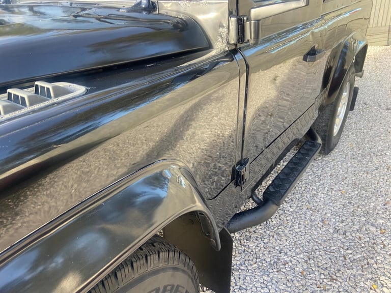  Land Rover Defender 90 2.5 TDi County Station Wagon 3dr Diesel Manual (111 bhp) Diesel Manual