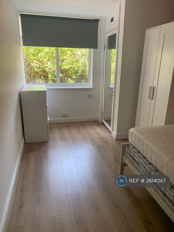 1 bedroom in Saracen Street, London, E14 (#2614047)