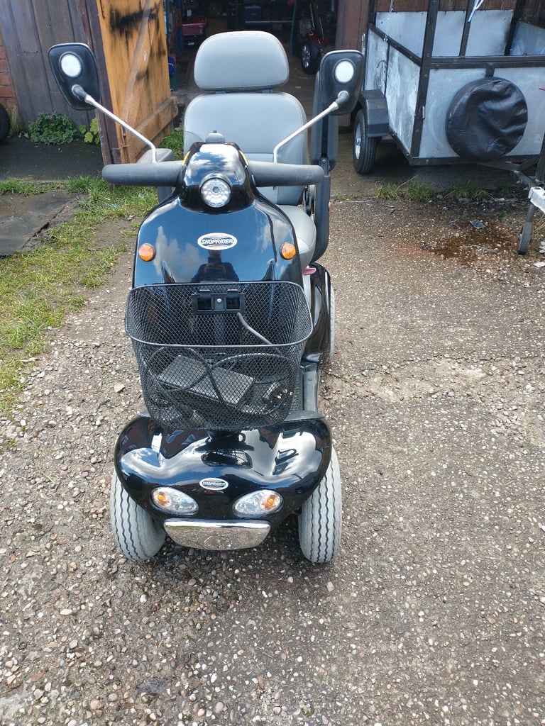STUNNING SHOPRIDER CADIZ MOBILITY SCOOTER  
