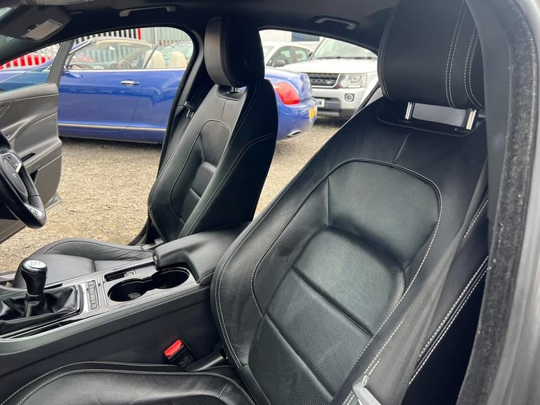 Jaguar, XE, Saloon, 2017, Manual, 1999 (cc), 4 doors
