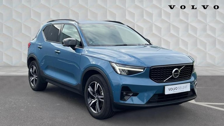image for 2023 Volvo XC40 Plus B3 Mild hybrid Petrol Dark Automatic SUV Hybrid Automatic