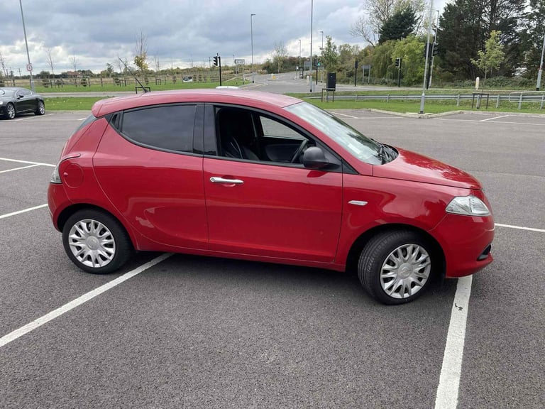 Chrysler, YPSILON, Hatchback, 2013, Manual, 1242 (cc), 5 doors