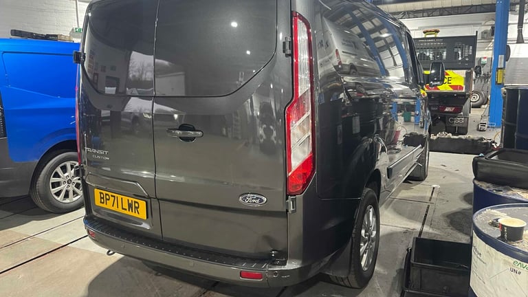  Ford Transit Custom 2.0 EcoBlue 130ps Low Roof Limited Van Van Diesel Manual