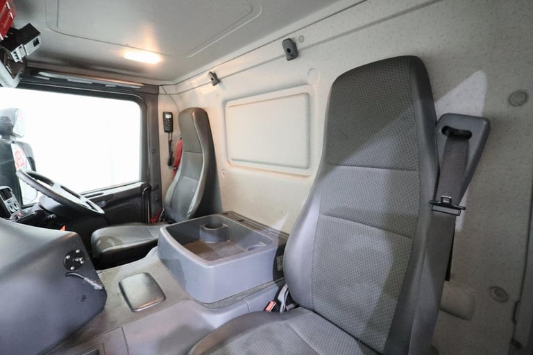 2016 (16 PLATE) Scania P250 4x2 Euro 6 Refrigerated