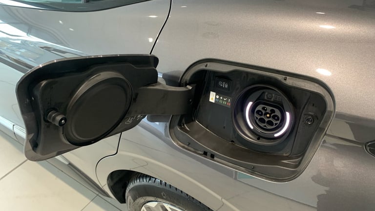 2023 DS Automobiles DS 4 1.6 E-TENSE 12.4kWh Trocadero EAT8 Euro 6 (s/s) 5dr Hatchback Hybrid Aut...