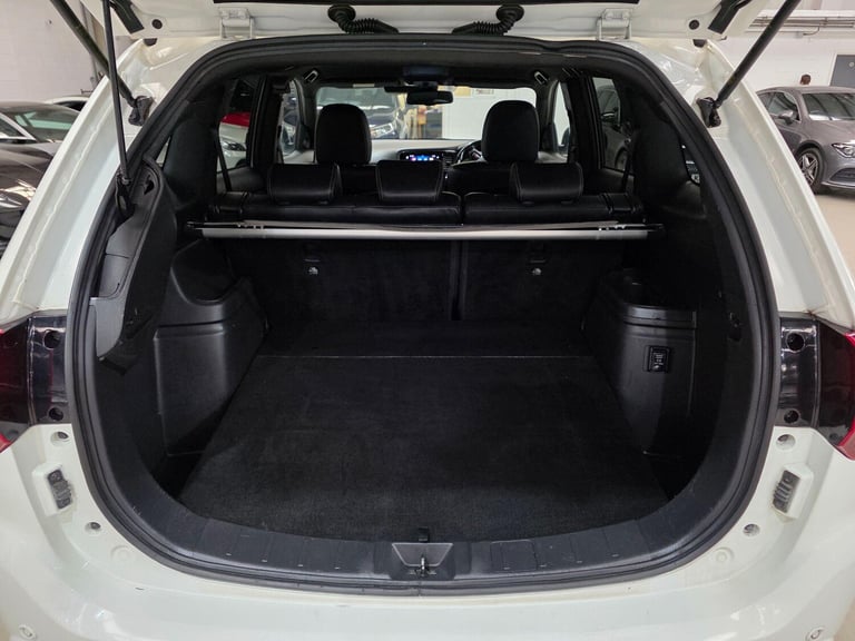 2019 Mitsubishi Outlander 2.4h TwinMotor 13.8kWh 4hs CVT 4WD Euro 6 (s/s) 5dr ESTATE Petrol/Elect...