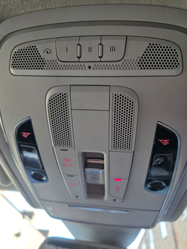 Audi, A8, Saloon, 2010, Semi-Auto, 4134 (cc), 4 doors
