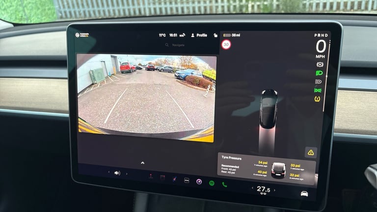 2022 Tesla Model 3 Long Range AWD 4dr Auto Electric Saloon Saloon Electric Automatic