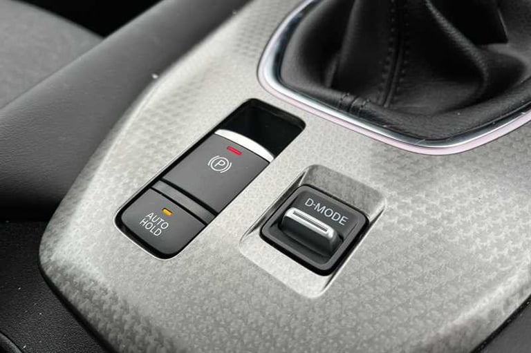 2024 Nissan Qashqai 1.3 DIG-T MH N-CONNECTA [GLASS ROOF] 5DR Hatchback Petrol Manual