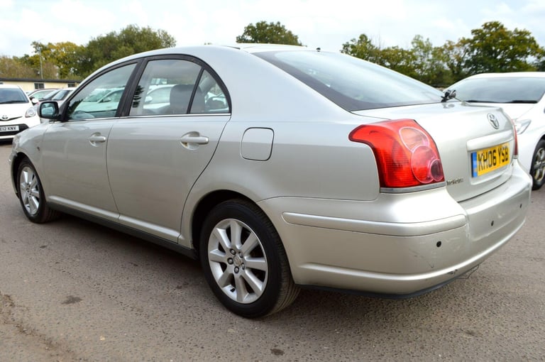 Toyota Avensis 1.8 VVT-i T3-S 5dr Petrol Manual - Image 16