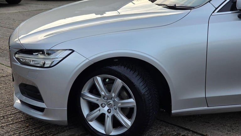 VOLVO S90 2.0 D4 Momentum Auto Euro 6 (s/s) 4dr 2018