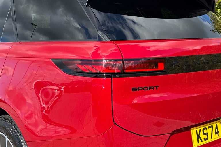 2024 Land Rover Range Rover Sport 3.0 D300 Dynamic SE 5dr SUV DIESEL Automatic