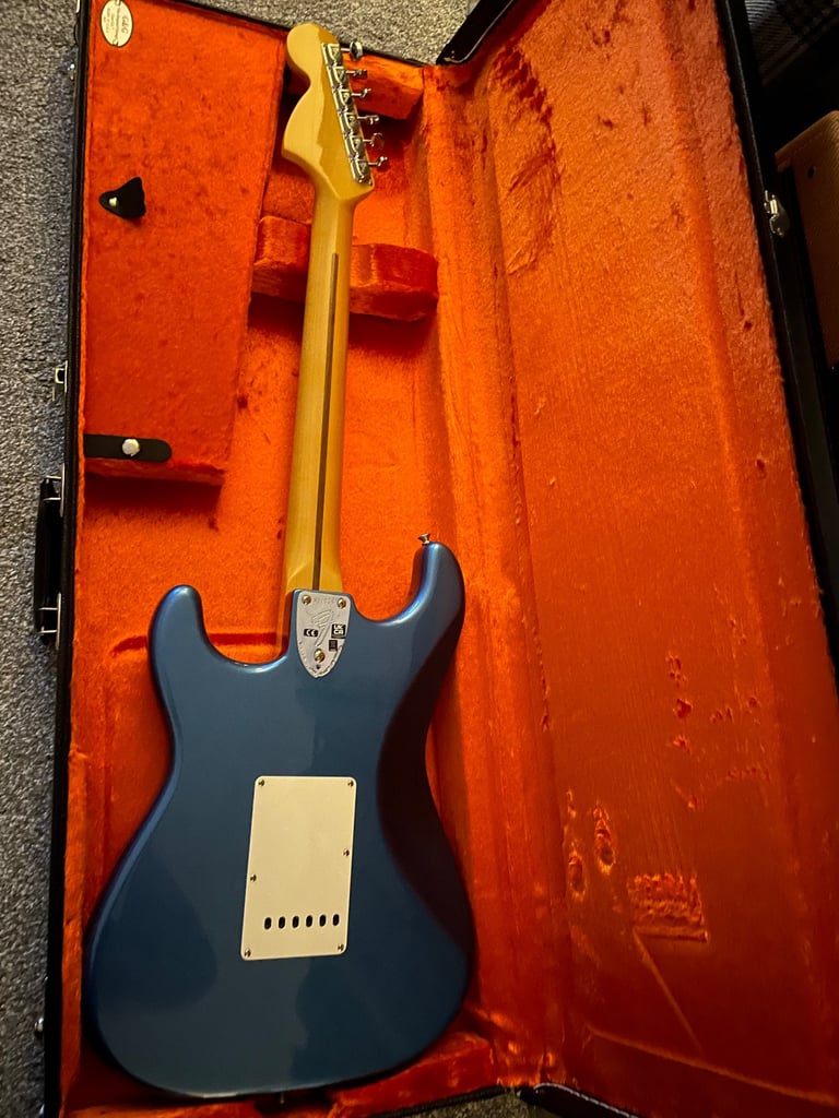 Fender avri ii stratocaster 73 