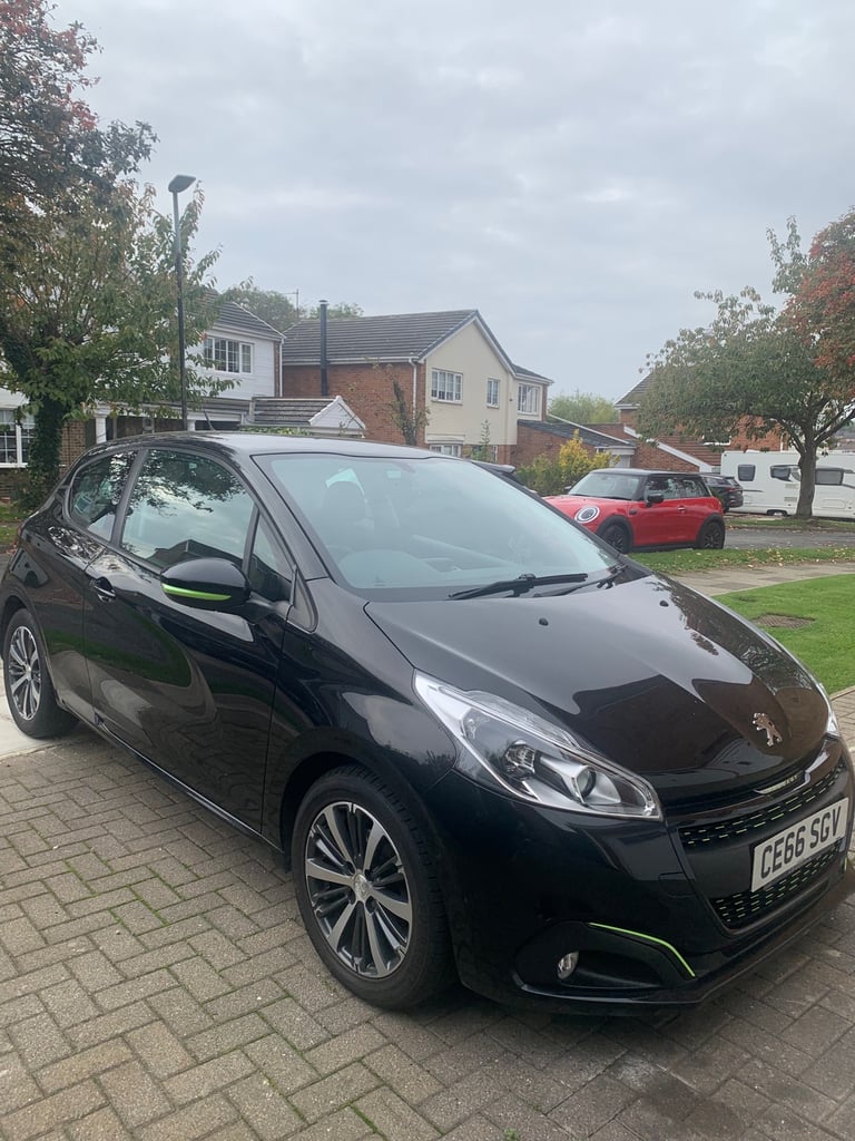 Peugeot, 208, Hatchback, 2016, Manual, 1199 (cc), 3 doors