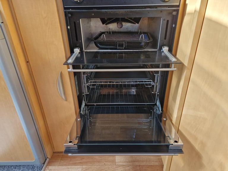 2010 Elddis Lunar XPlore 452 Single Axle 2 Berth Motor Mover Large Rear Bathroom