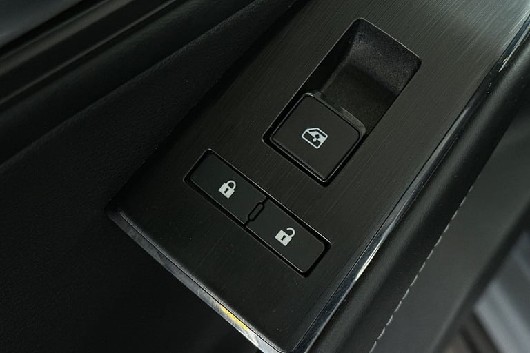 2023 Nissan Qashqai 102994 Hatchback Hybrid Automatic