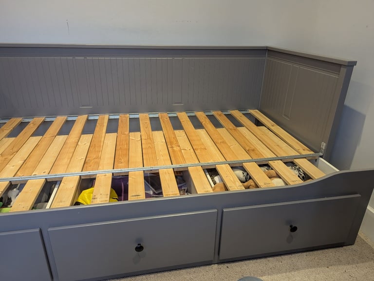 IKEA Hemnes Daybed - single/double/sofa