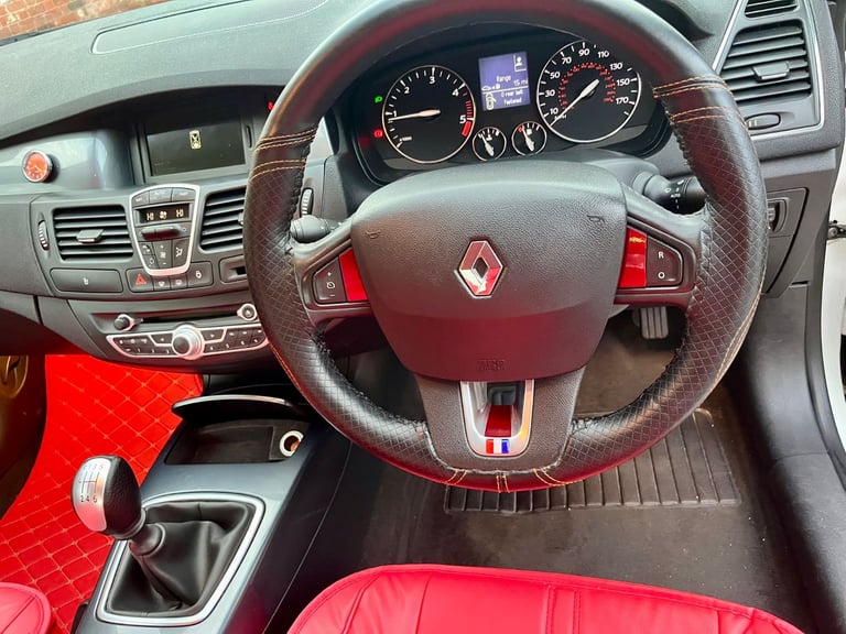 Renault, LAGUNA, Coupe, 2011, Manual, 1995 (cc), 3 doors