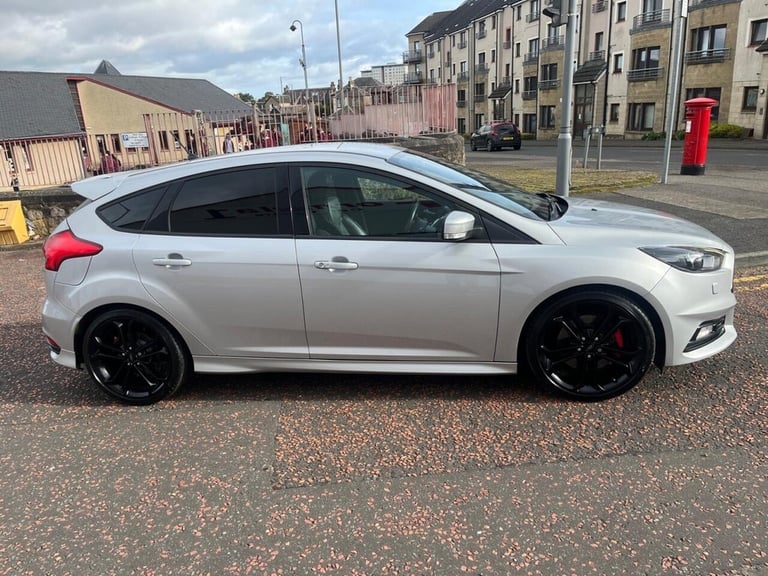 2017 Ford Focus 2.0T EcoBoost ST-3 5dr HATCHBACK PETROL Manual