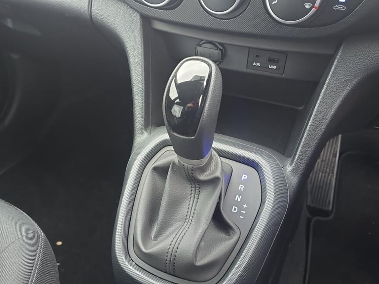 2017 Hyundai i10 5dr Hat 1.2 87ps SE Au HATCHBACK Petrol Automatic