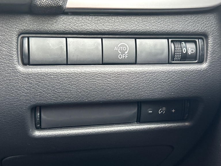 2025 Nissan Qashqai 1.3 DiG-T MH Acenta Premium 5dr HATCHBACK PETROL Manual