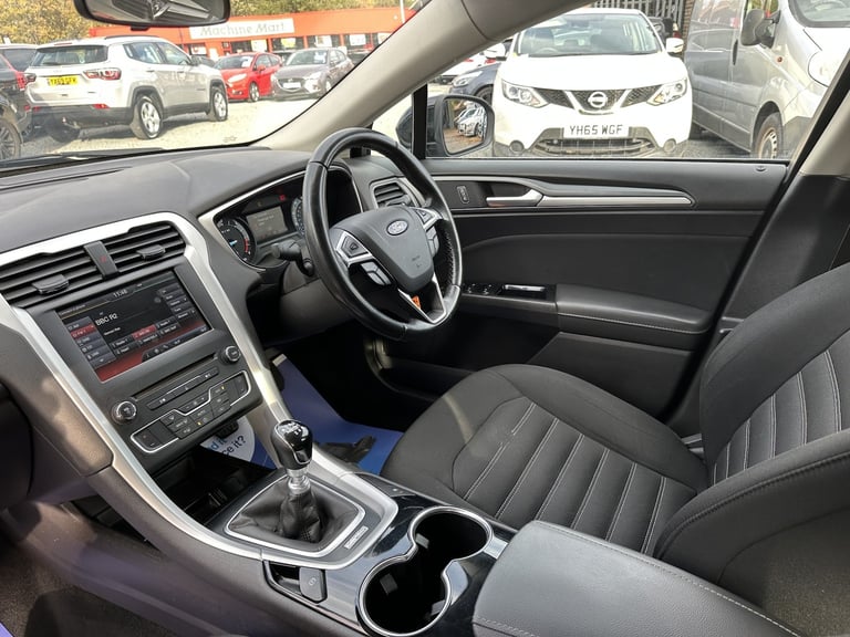 2015 Ford Mondeo 2.0 TDCi EcoNetic Zetec Diesel Manual 5 Door Hatchback Black