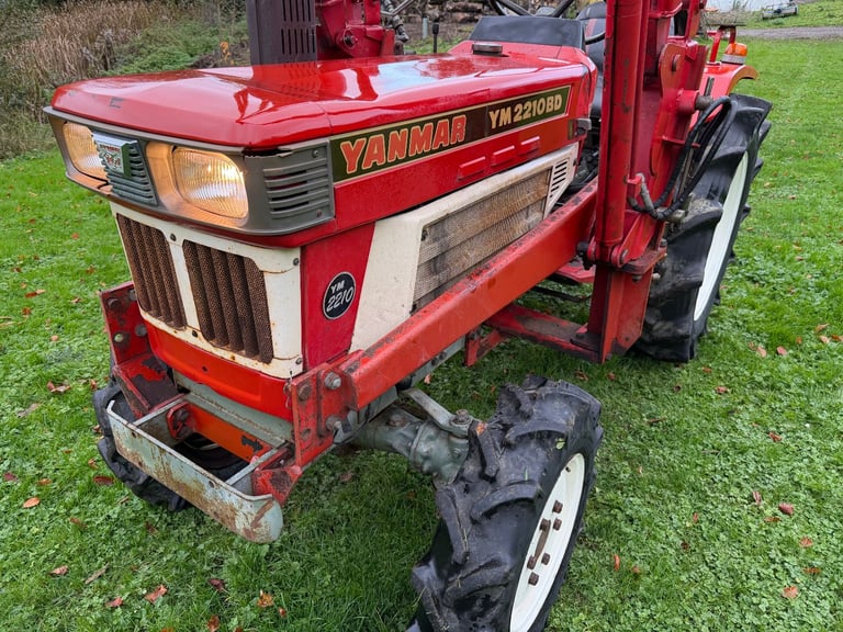 YANMAR YM2210BD 4WD TRACTOR WITH FRONT LOADER/ BUCKET ** WATCH VIDEO *** 22HP ** 1032 Hours