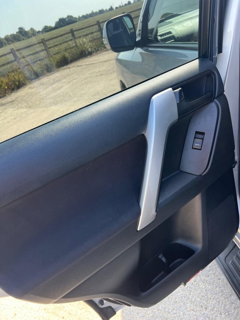 2022 Toyota Land Cruiser 2.8D Active Auto 4WD Euro 6 (s/s) 5dr (7 Seat) ESTATE Diesel Automatic