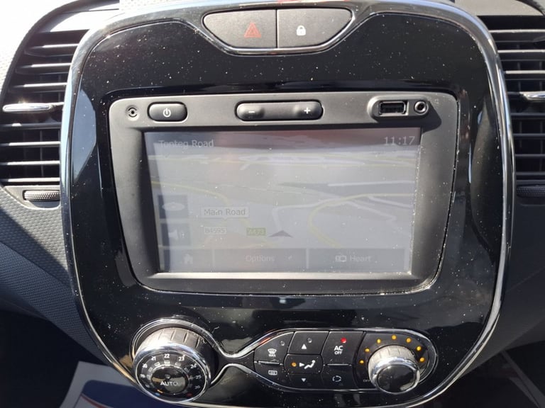 2014 Renault Captur 0.9 TCe ENERGY Dynamique MediaNav SUV 5dr Petrol Manual Euro 5 (s/s) (90 ps H...