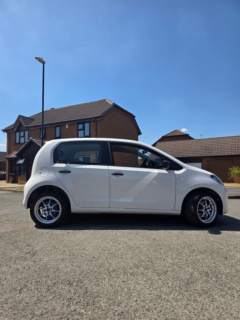 Skoda, CITIGO, Hatchback, 2013, Manual, 999 (cc), 5 doors