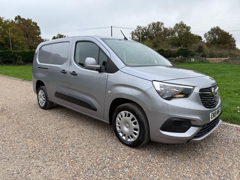 2019 Vauxhall Combo 1.5 Turbo D 2300 Sportive L2 H1 Euro 6 (s/s) 4dr PANEL VAN Diesel Manual